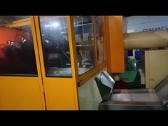 Maszyna do produkcji preform butelek PET